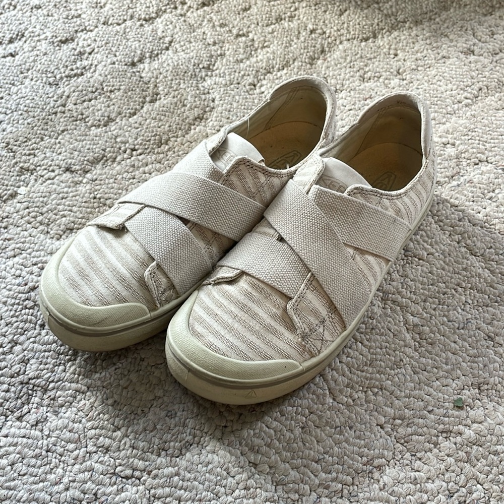 Keen 8.5 Slip On Sneakers